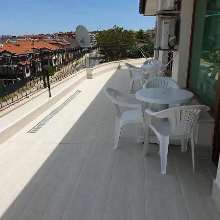 Dani Hotel 3*
